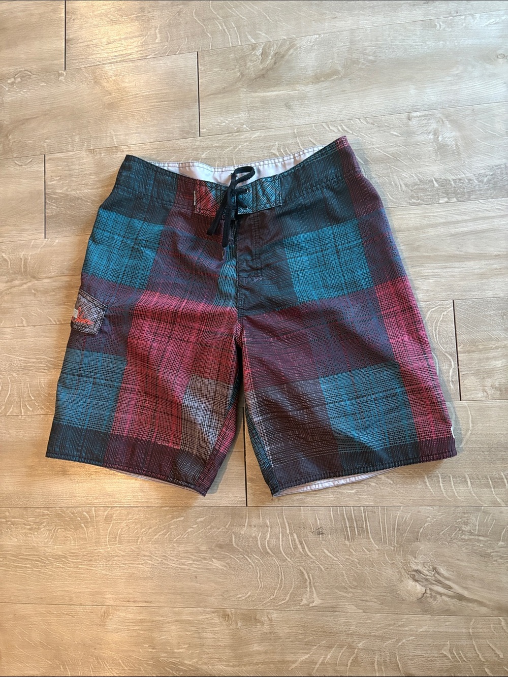 Quiksilver Teal & Red Plaid Swim Board Shorts Waist 32